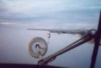 C-130 aerial refueling 53E.jpg (49243 bytes)